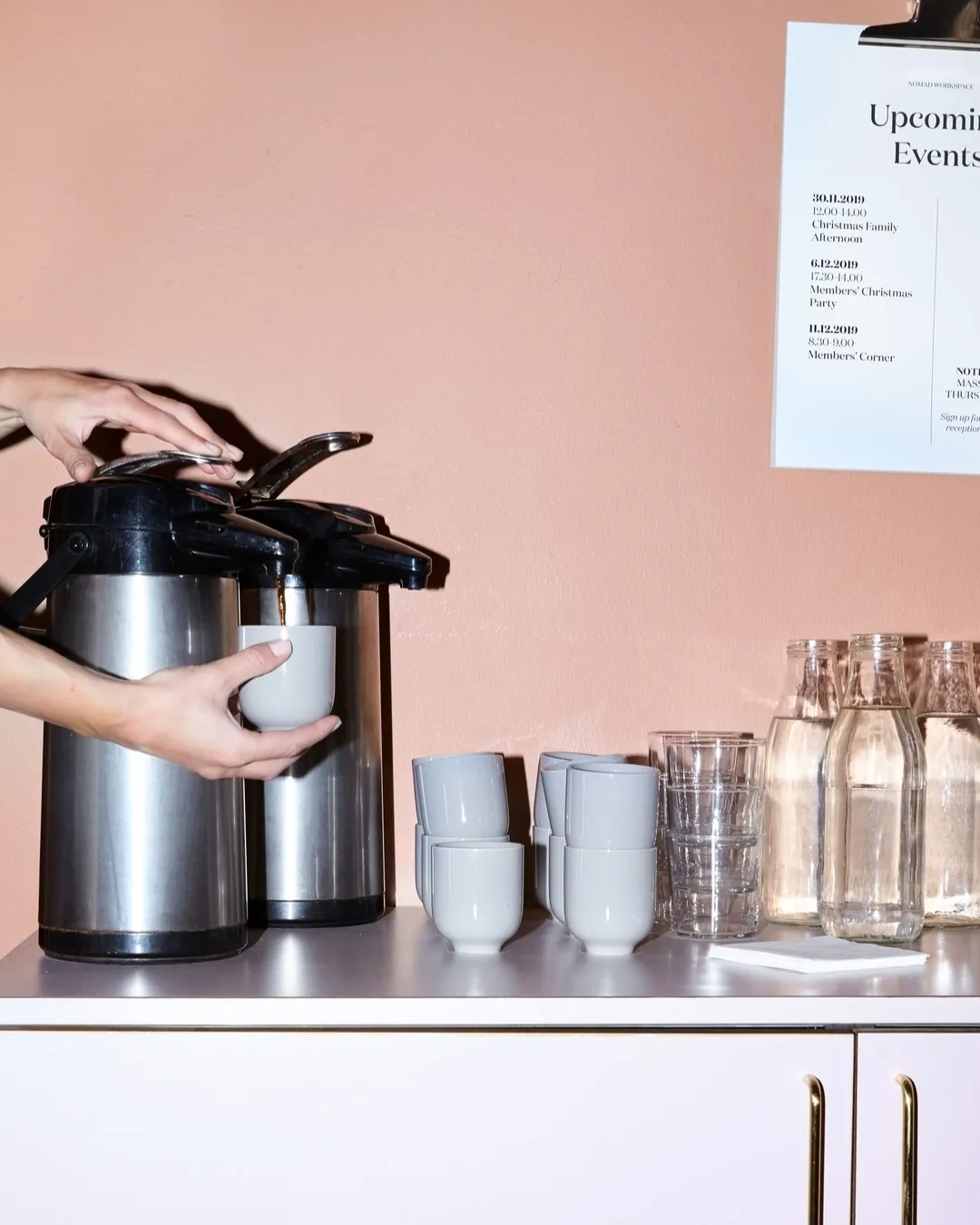 Friskbrygget kaffe - Foto: @nomadworkspace, Instagram